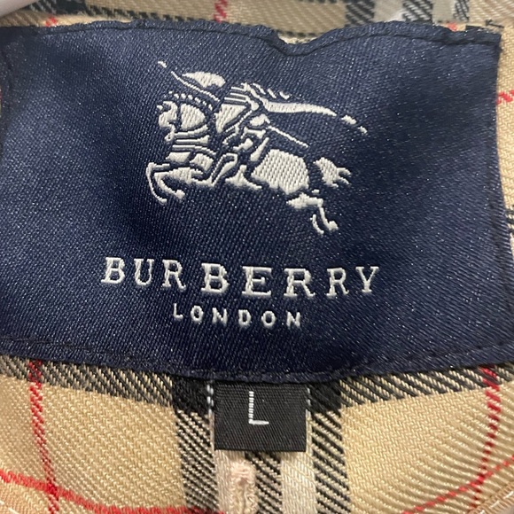 Burberry Women's Cream Coat - Picture 2 of 3